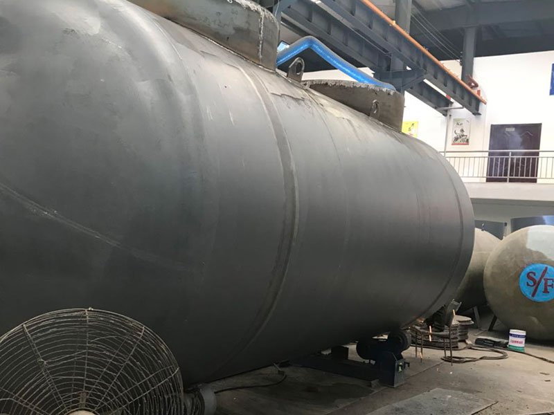 Single layer storage tank