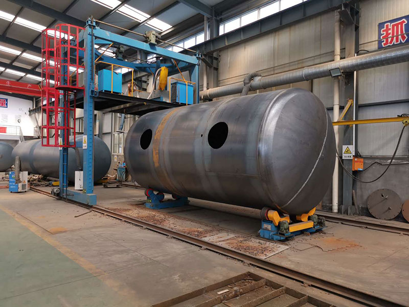 Single layer storage tank
